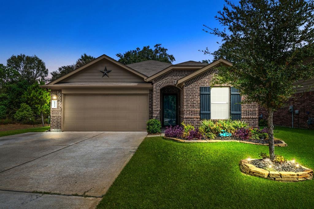 Primary Photo - 10138 Pine Trace Village Dr