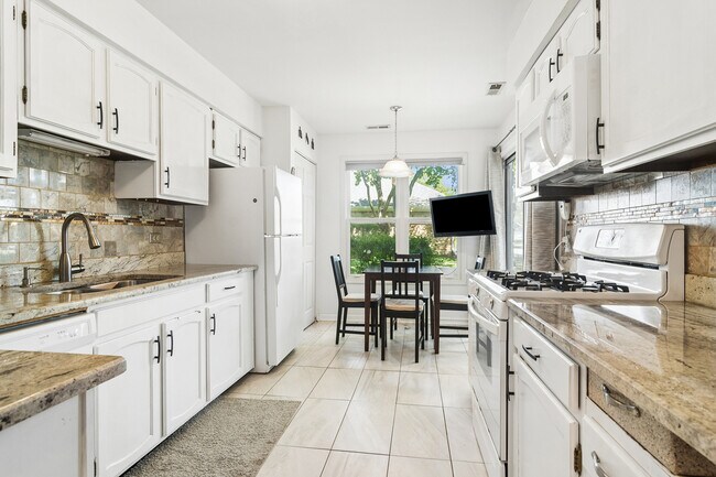 Foto del edificio - 1411 Wentworth Ct
