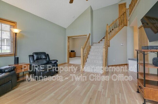 Foto del edificio - 4080 Meadowlark Curve