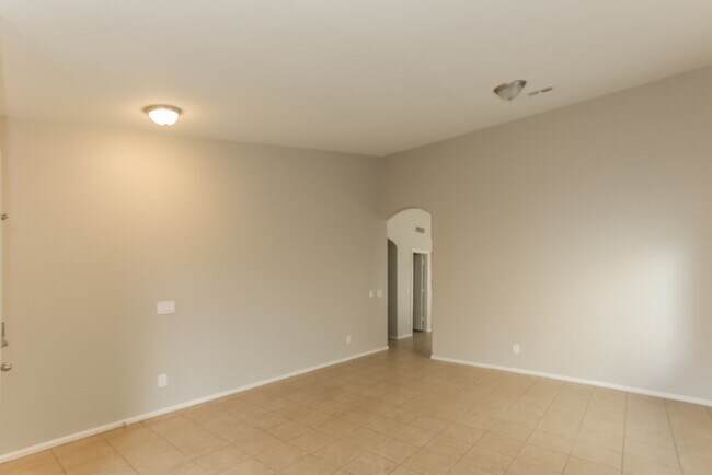 Foto del edificio - 8218 S Jenna Ln