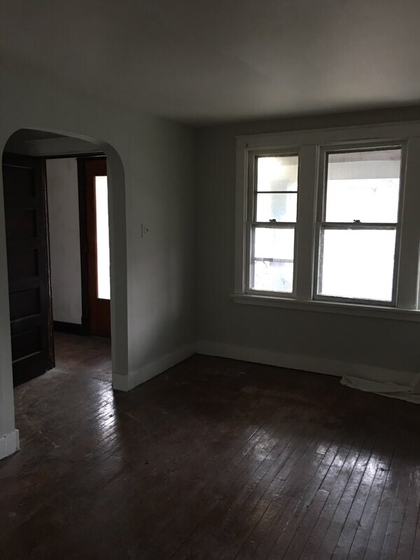 Building Photo - 284 Riverside Ave