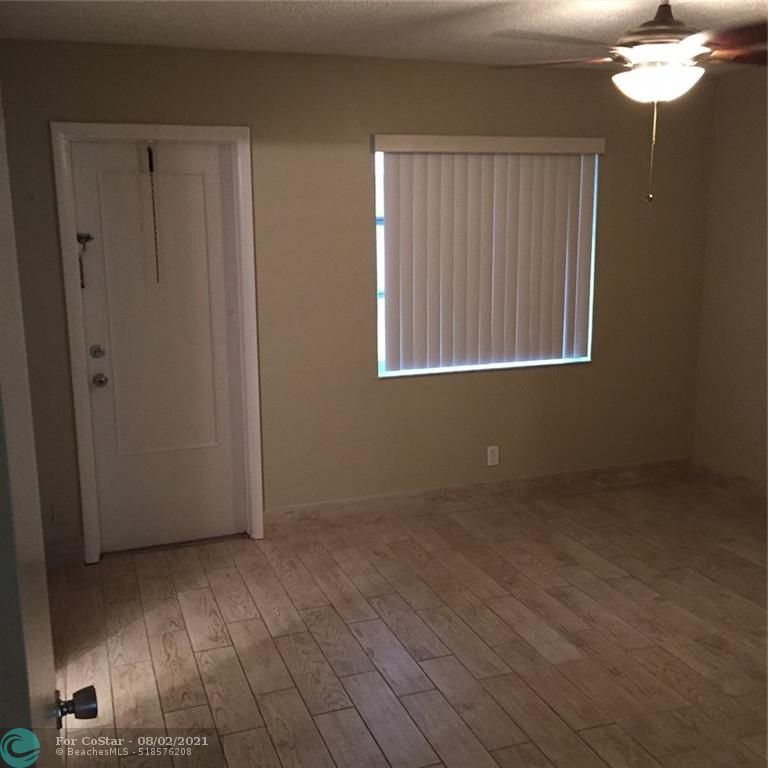 Foto del edificio - 340 SW 16th Ct