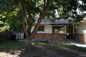 Building Photo - 6065 Otis St