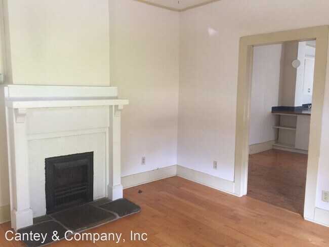 Building Photo - 2 br, 1 bath House - 413 South Gregg Street