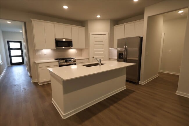 Building Photo - 8515 Blueberry Ash St