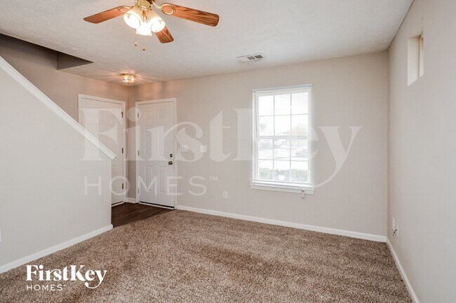 Building Photo - 345 Lakeside Cir