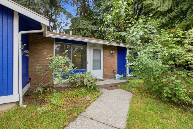 Foto del edificio - 4104 68th Ave NW