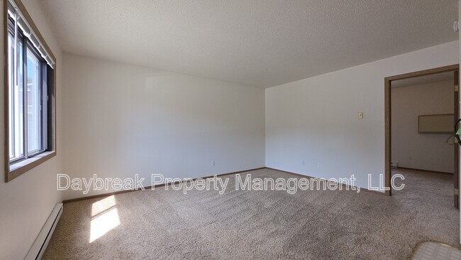 Building Photo - 1305 34th St Cir S