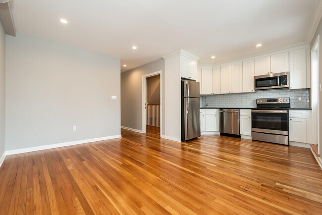 Foto del edificio - 680 Willis Ave