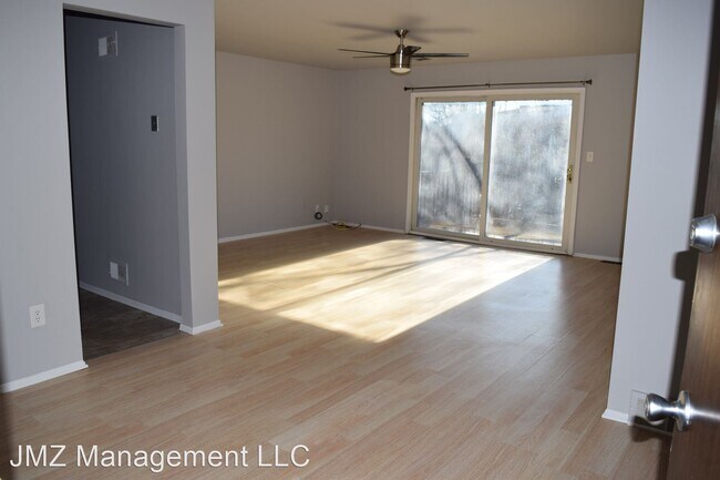 Building Photo - 3 br, 2 bath House - 211 Woodsboro Dr Uppe...