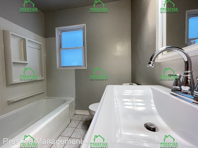 Foto del edificio - 3 br, 1 bath House - 4140 Henry Ave