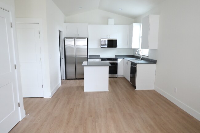 Foto del edificio - 12909 SE Ridgecrest Rd