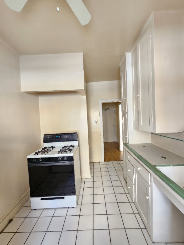 Building Photo - 1825 Ivar Ave