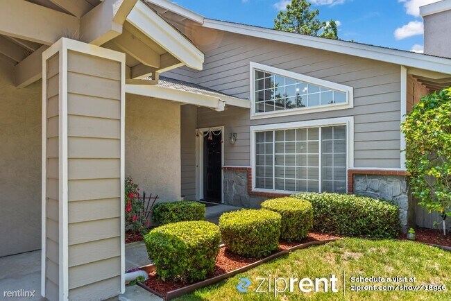 Building Photo - 4 br, 3 bath House - 325 Rio Grande Place,...