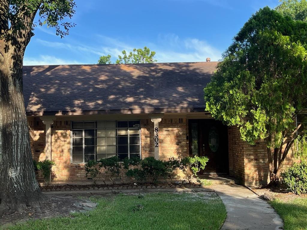 8302 Ashcroft Dr Houston, TX 77096 Alquileres en Houston, TX