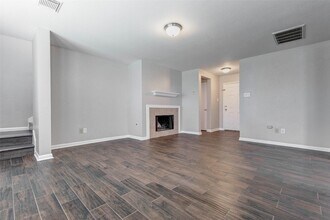 Building Photo - 9307 Grove Haven Dr