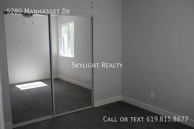 Foto del edificio - 5280 Manhasset Dr