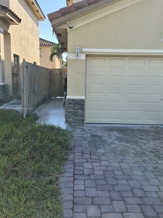 Primary Photo - 13376 SW 268th Terrace