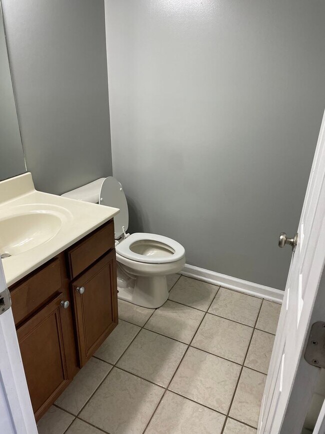 Foto del edificio - 118 Lowell Ct