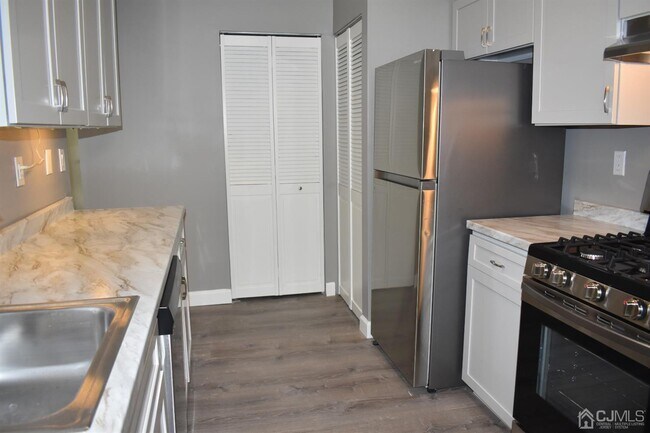 Foto del edificio - 7222 Elm Ct