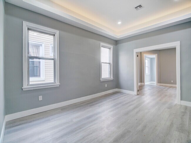 Building Photo - 20 W 49th St