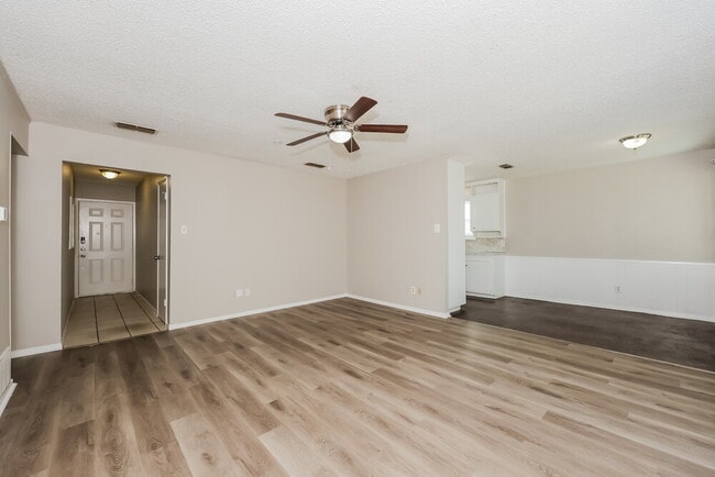 Building Photo - 6053 Herschel Dr