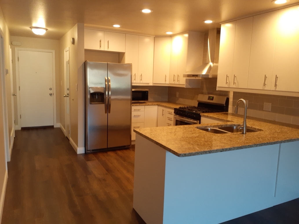 Foto principal - 1170 S Foothill Dr