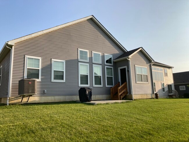 Building Photo - 612 Ludham Trl