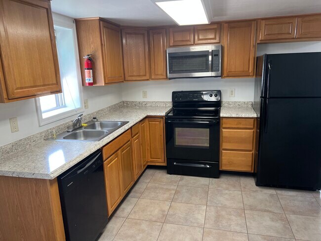 Cocina - 7019 Church Hill Rd