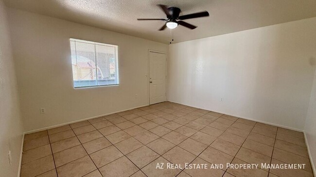 Building Photo - 3128 E Cicero St
