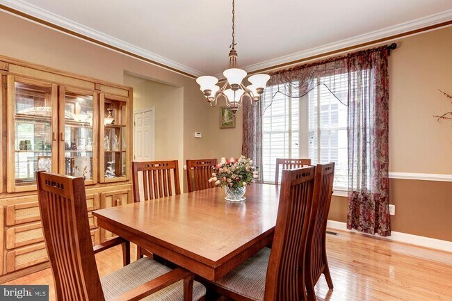 Foto del edificio - 1102 Pleasant Cir