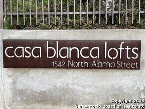 Building Photo - 1542 N Alamo St