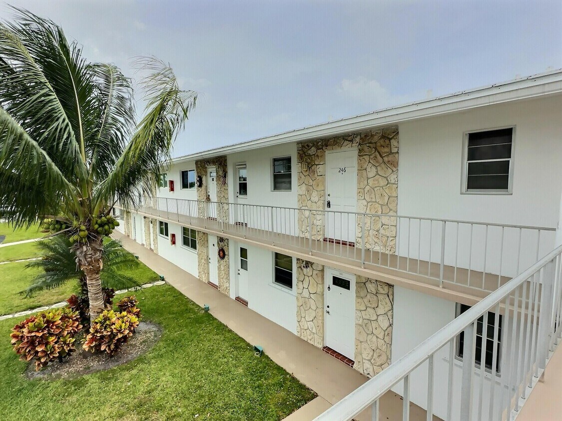 Primary Photo - 2700 W Golf Blvd