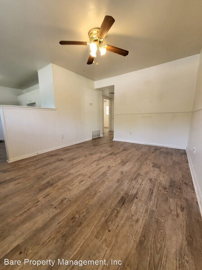 Building Photo - 3 br, 1 bath House - 1506 Dakota Street