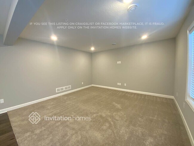 Building Photo - 1261 Upper 143rd Ct E