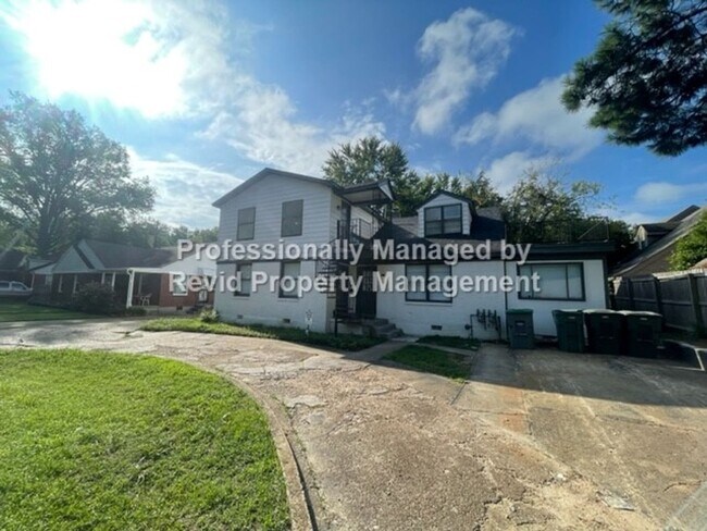 Foto del edificio - 3523 Barwood Cir