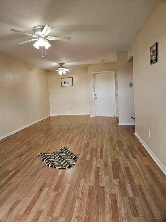 Foto principal - 8433 Hearth Dr
