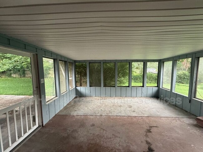 Building Photo - 3510 W Republic Rd