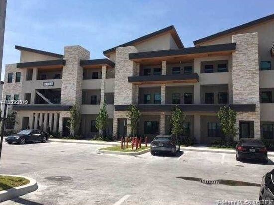 Foto del edificio - 7805 NW 104th Ave