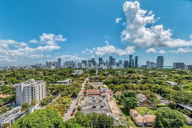 Foto del edificio - 2525 SW 3rd Ave