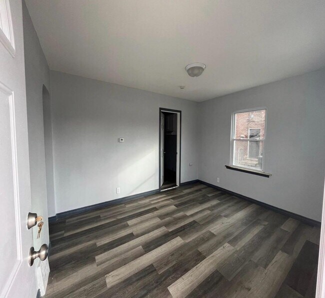 Foto del edificio - Cute 2 bedroom located on Detroit's East side.