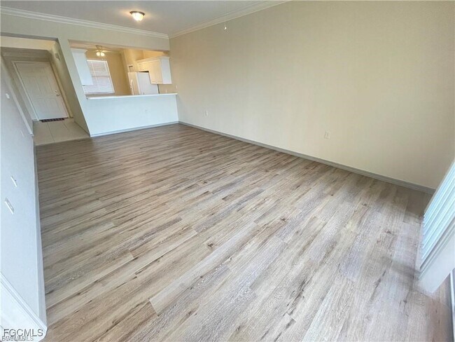 Foto del edificio - 8550 Kingbird Loop