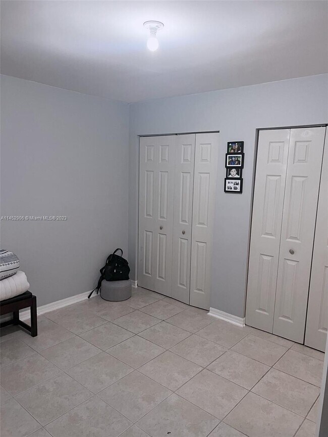 Foto del edificio - 7837 Golf Cir Dr