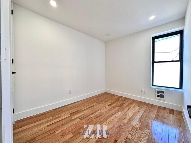 Foto del edificio - 936 4th Ave
