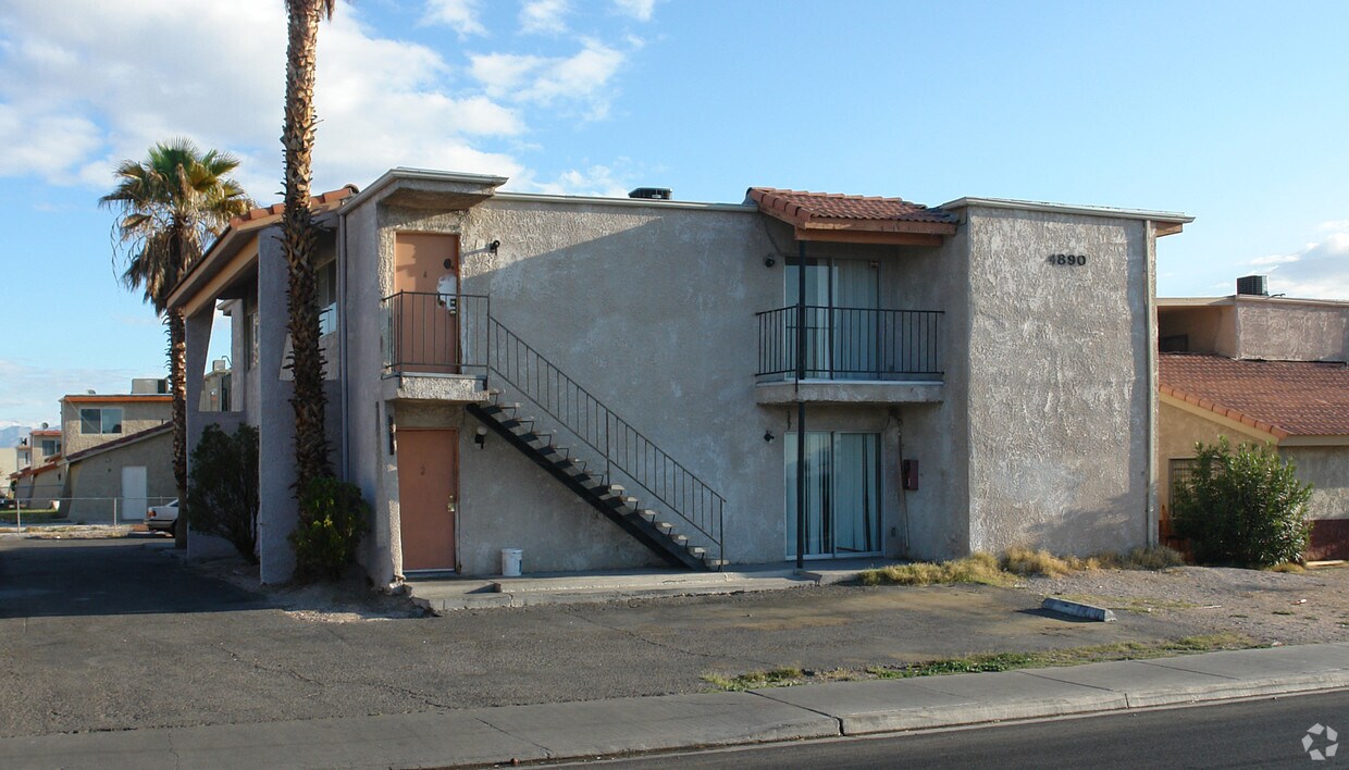 Foto del edificio - 4890 W Twain Ave