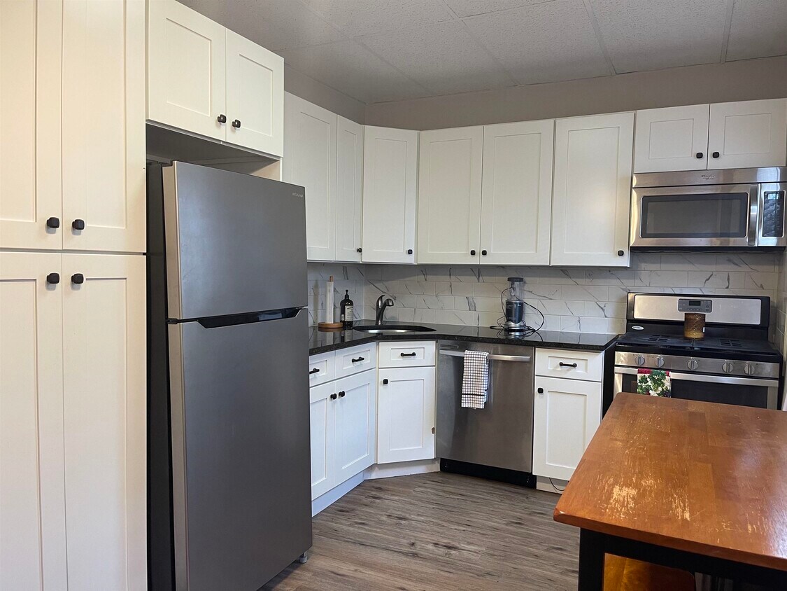 134 43rd St Unit 1, Union City, NJ 07087 Condo for Rent in Union City