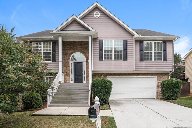 Building Photo - 2452 Temple View Dr