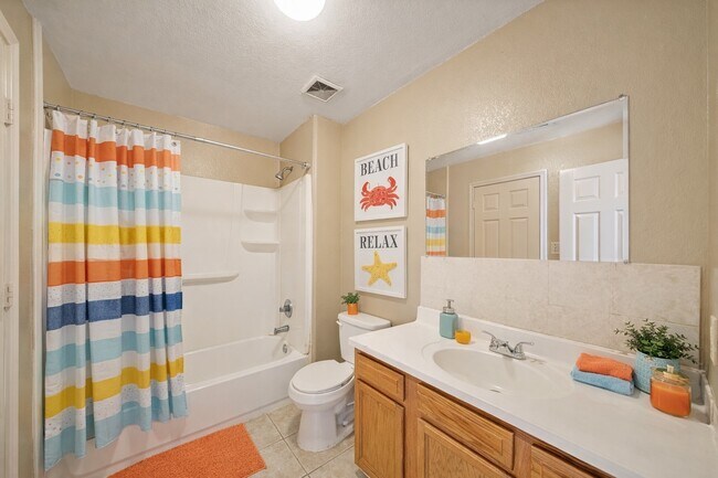 Foto del edificio - 4636 Mayflower St