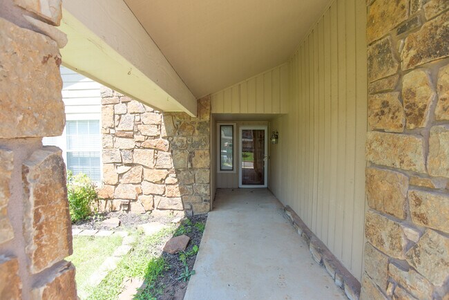 Building Photo - 7426 S 89th E Ave
