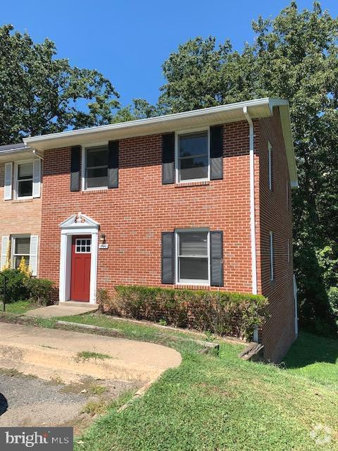 Building Photo - 400 Lyndale Ct